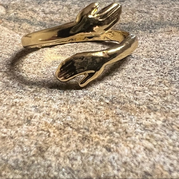 4 Lot Rings Hugging hands, barbell, twist,cuff bangle bundle - Picture 4 of 5